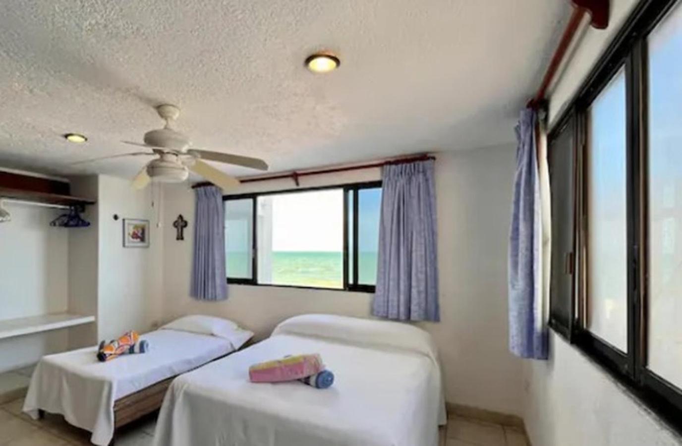 Don Lalo, Family Villa With Sandy Beach At Your Feet. Progreso  Kültér fotó